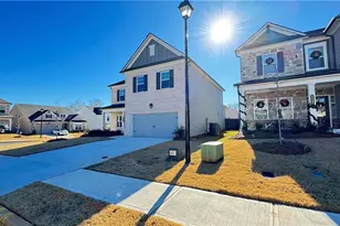 5401 Bancroft Ln, Gainesville, GA 30507 - Photo 2