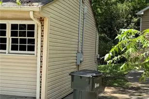 7205 Lakeview Dr, Covington, GA 30014 - Photo 4