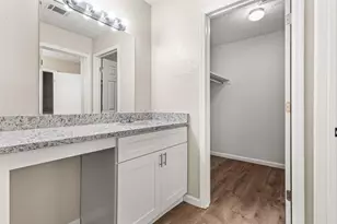 8586 Creekwood Way, Jonesboro, GA 30238 - Photo 12