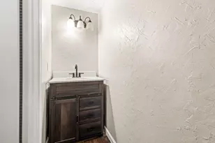 8586 Creekwood Way, Jonesboro, GA 30238 - Photo 6