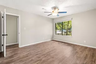 8586 Creekwood Way, Jonesboro, GA 30238 - Photo 10