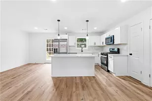 1429 Ridgewood Pl, Lawrenceville, GA 30043 - Photo 12