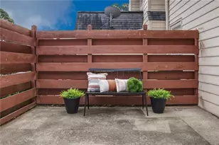 587 Wedgewood Dr, Alpharetta, GA 30009 - Photo 18