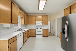 255 Hillbrook Chase, Newnan, GA 30263 - Photo 16