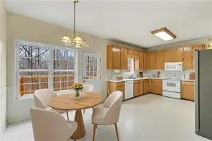 255 Hillbrook Chase, Newnan, GA 30263 - Photo 14