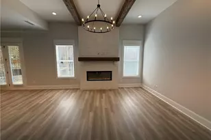 5613 Meadow View Dr, Jefferson, GA 30549 - Photo 10