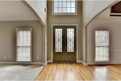 1015 Rowe Oak Circle, Lawrenceville, GA 30043 - Photo 8