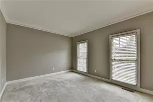 1015 Rowe Oak Cir, Lawrenceville, GA 30043 - Photo 10