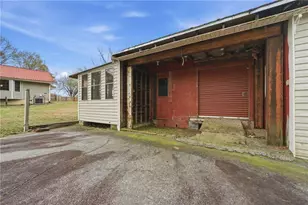 1675 Knight Cir, Loganville, GA 30052 - Photo 32