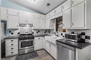 2220 Davis Oaks Ct, Stone Mountain, GA 30087 - Photo 10