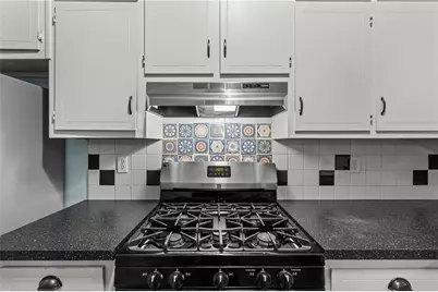2220 Davis Oaks Court, Stone Mountain, GA 30087 - Photo 12
