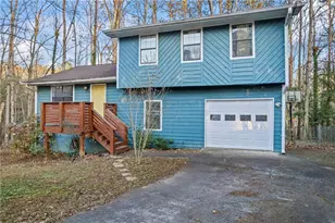 2220 Davis Oaks Ct, Stone Mountain, GA 30087 - Photo 2