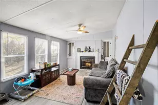 112 Skyland Dr E, Locust Grove, GA 30248 - Photo 4