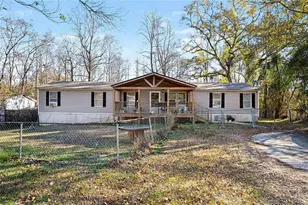 112 Skyland Dr E, Locust Grove, GA 30248 - Photo 2