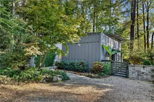 3813 Watkins Pl NE, Brookhaven, GA 30319 - Photo 2