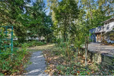 3813 Watkins Place NE, Brookhaven, GA 30319 - Photo 56