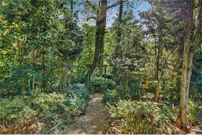 3813 Watkins Place NE, Brookhaven, GA 30319 - Photo 58