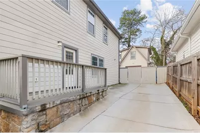 221 Laurel Avenue SW, Atlanta, GA 30314 - Photo 26
