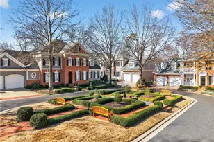 1136 Bellewood Square, Dunwoody, GA 30338 - Photo 2