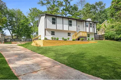 5242 Cindy Way, Stone Mountain, GA 30083 - Photo 2