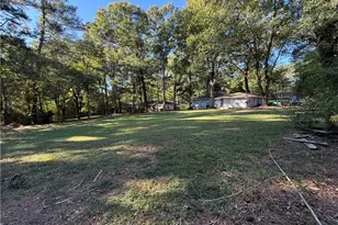 1576 Carolyn Dr, Stone Mountain, GA 30087 - Photo 18