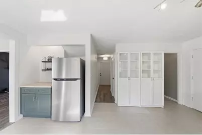 688 Greenhedge Drive, Stone Mountain, GA 30088 - Photo 16