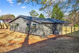 2720 Ivanhoe Ln SE, Smyrna, GA 30082 - Photo 36