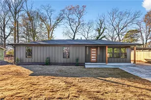 2720 Ivanhoe Ln SE, Smyrna, GA 30082 - Photo 1