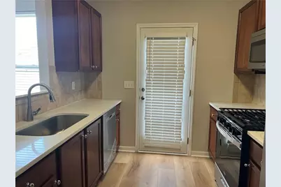 6614 Splashwater Drive, Flowery Branch, GA 30542 - Photo 6