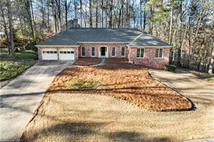 3420 Belleford Ct NE, Roswell, GA 30075 - Photo 2