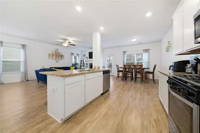 4000 Lake Manor Way, Atlanta, GA 30349 - Photo 6