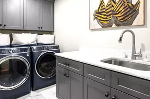 8175 Main St, Woodstock, GA 30188 - Photo 24