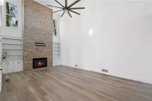 526 Coopers Pond Dr, Lawrenceville, GA 30044 - Photo 32