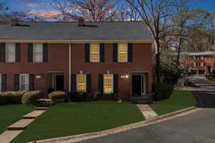 501 Dunwoody Chace, Atlanta, GA 30328 - Photo 2