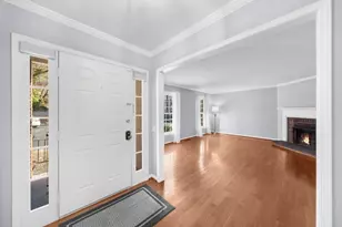 501 Dunwoody Chace, Atlanta, GA 30328 - Photo 4