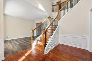 748 Prada Ct, Lawrenceville, GA 30043 - Photo 4