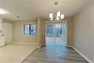 2444 Mistletoe Ln, Snellville, GA 30039 - Photo 6