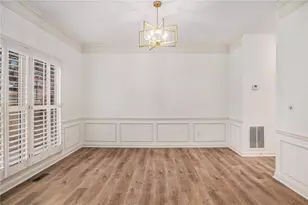 200 Ridge Bluff Ln, Suwanee, GA 30024 - Photo 4