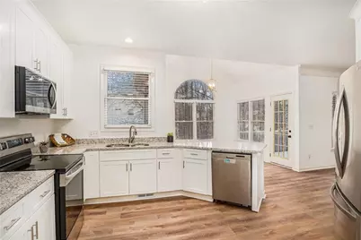 200 Ridge Bluff Lane, Suwanee, GA 30024 - Photo 6