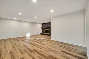 5927 Sherrie Ln, Powder Springs, GA 30127 - Photo 6