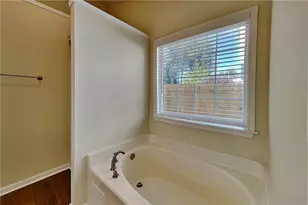 3165 Bellestone Ct, Marietta, GA 30066 - Photo 10