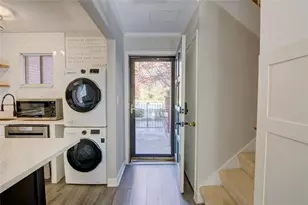 2260 Pernoshal Ct, Dunwoody, GA 30338 - Photo 22