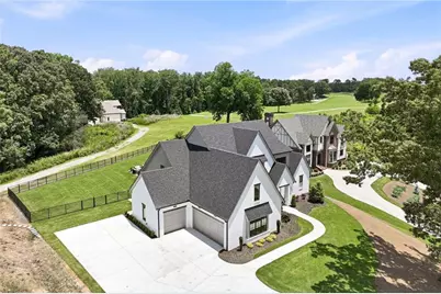644 East Lake Drive, Gainesville, GA 30506 - Photo 2
