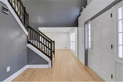 525 Abernathy Road, Sandy Springs, GA 30328 - Photo 4