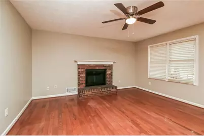 4636 Hamlet Walk SE, Conyers, GA 30094 - Photo 4