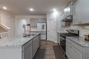 4775 Burningbush Way, Cumming, GA 30040 - Photo 10