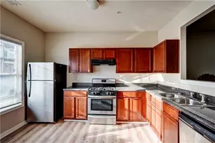 2837 Laurel Ridge Cir, East Point, GA 30344 - Photo 4