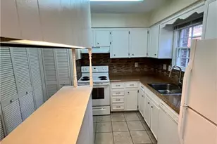 3888 York Pl, Decatur, GA 30032 - Photo 16