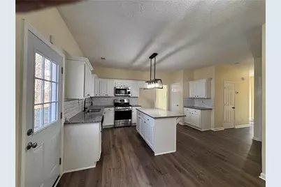 3819 Wheaton Court, Snellville, GA 30039 - Photo 8