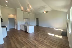 372 Glenside Dr, Jefferson, GA 30549 - Photo 16